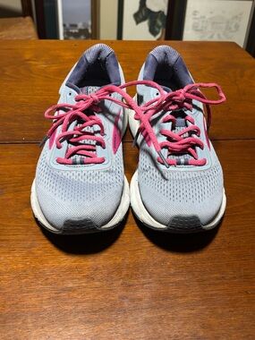 Size 7.5 - Brooks Trace Gray/Night Shadow/Raspberry